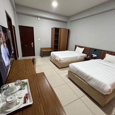 Hotel Golf Coast Kinshasa Exterior photo